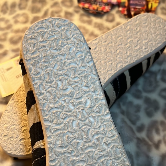 NWT WOMENS CLASSIC ZEBRA HEMP SZ 6.5. - Picture 5 of 6